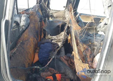 2000 Ford F-150 Lariat/Work Series/Xl/Xlt z USA, uszkodzony, nr VIN 1FTRX17L2YNA34528